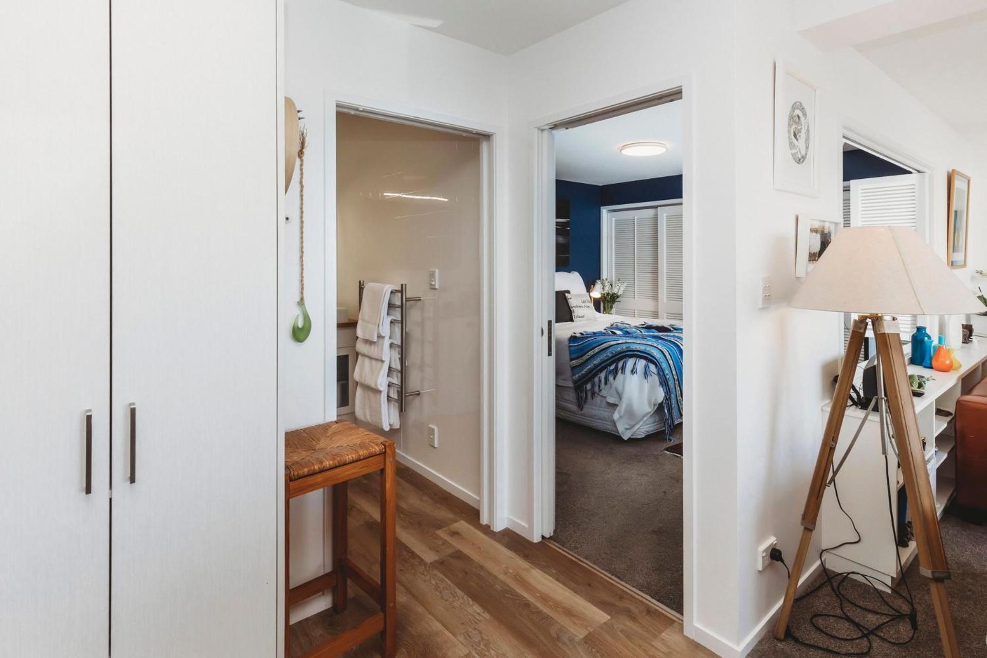 Te Moana Waterfront Apartment นิวพลีมัธ ภายนอก รูปภาพ