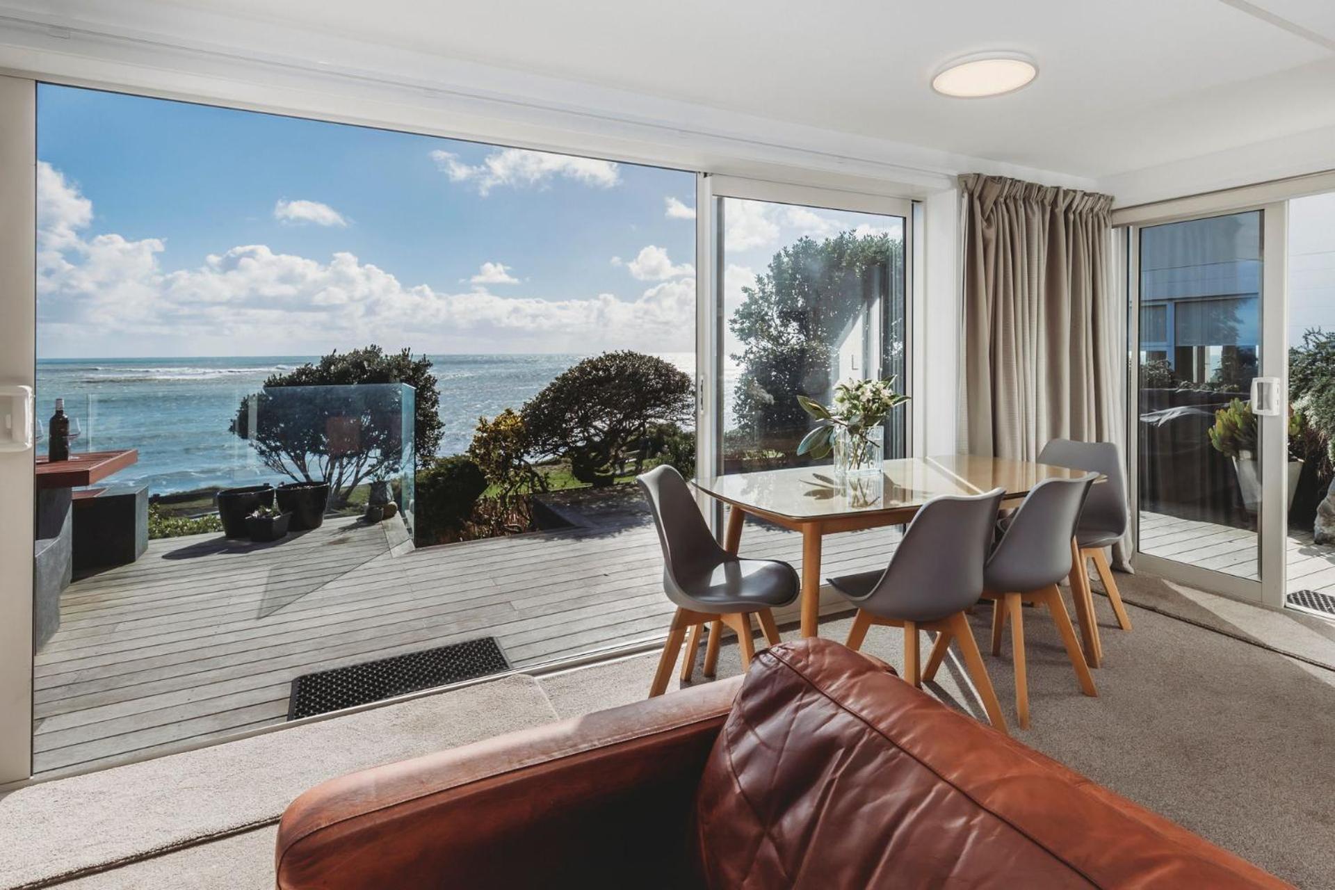 Te Moana Waterfront Apartment นิวพลีมัธ ภายนอก รูปภาพ